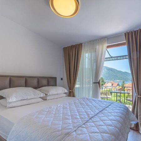 Apartments Nikcevic Kotor Bagian luar foto