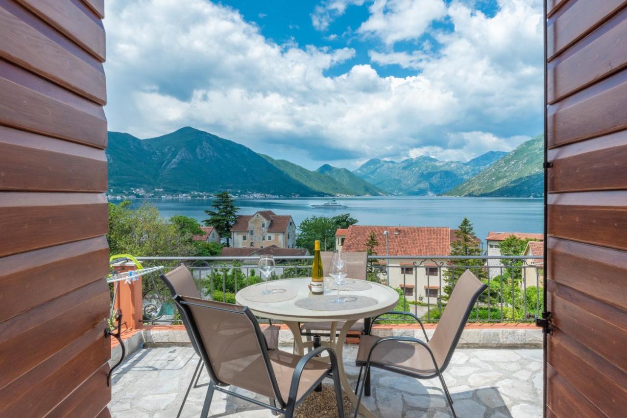 Apartments Nikcevic Kotor Bagian luar foto