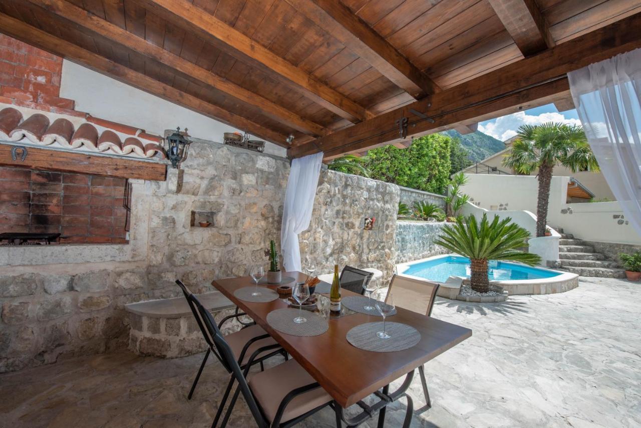 Apartments Nikcevic Kotor Bagian luar foto