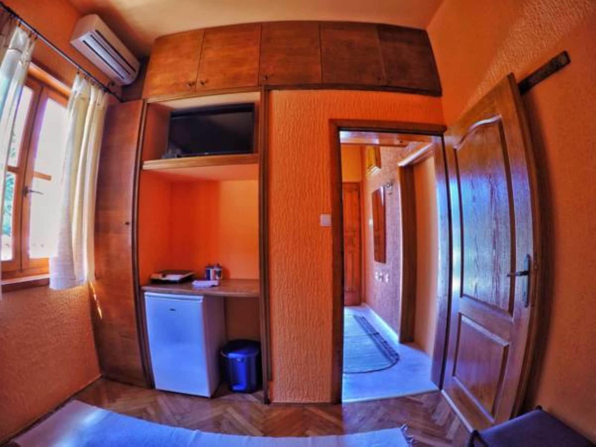Apartments Nikcevic Kotor Bagian luar foto