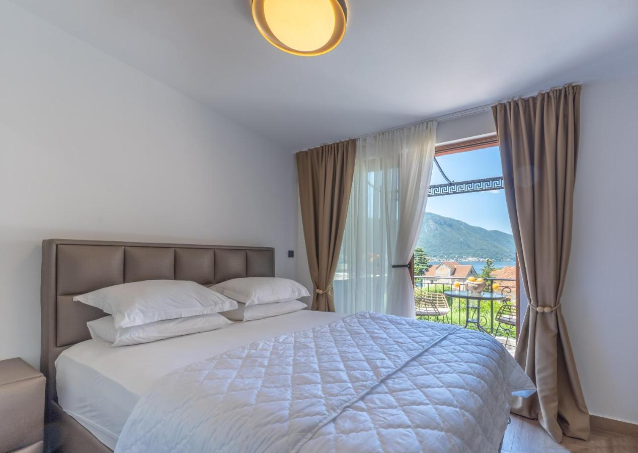 Apartments Nikcevic Kotor Bagian luar foto