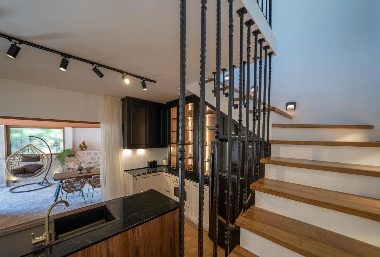 Apartments Nikcevic Kotor Bagian luar foto
